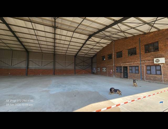 750M² WAREHOUSE TO LET IN WILLOWTON INDUSTRIAL